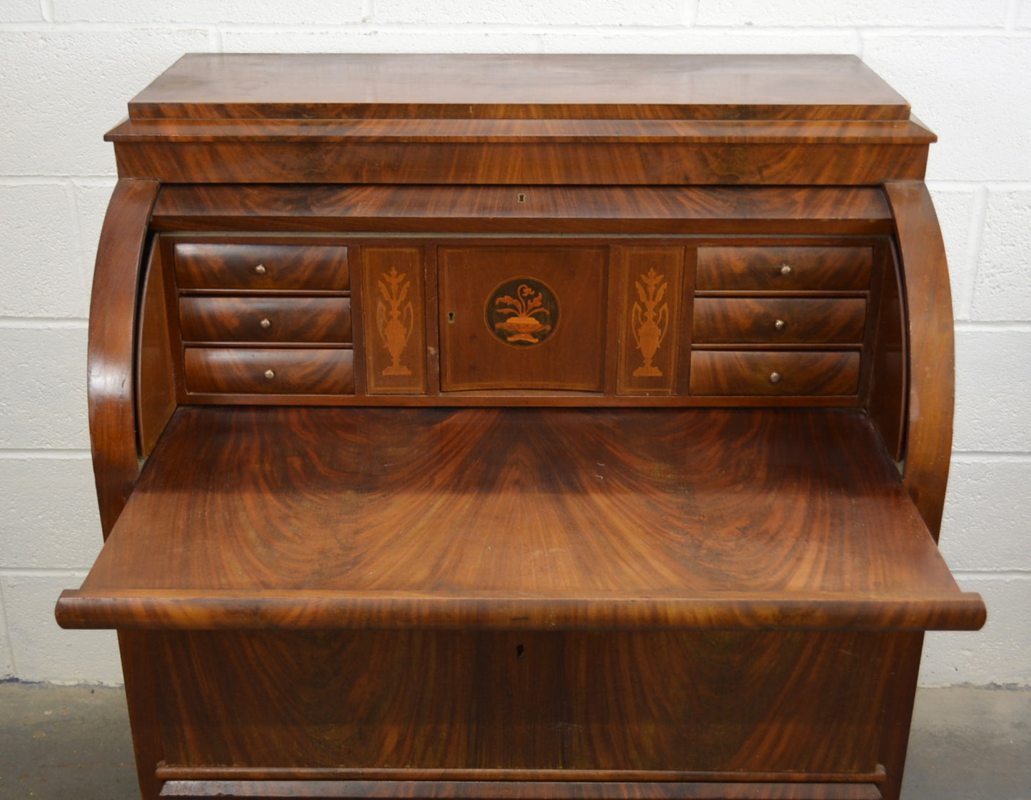 19th Century Continental Bureau