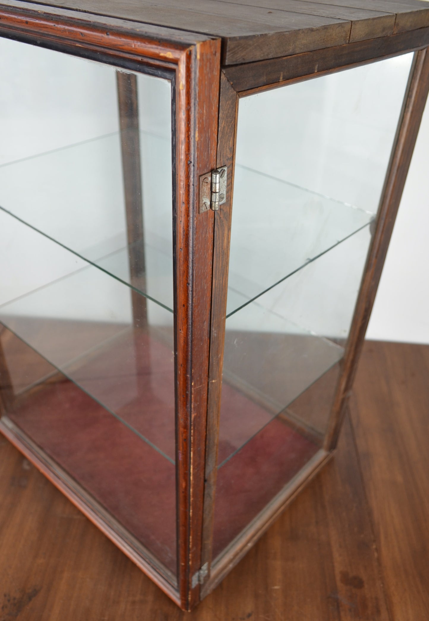 Early Display Cabinet